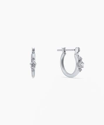 Pt950 ダイヤモンド ピアス< “Wish upon a star®” カード>