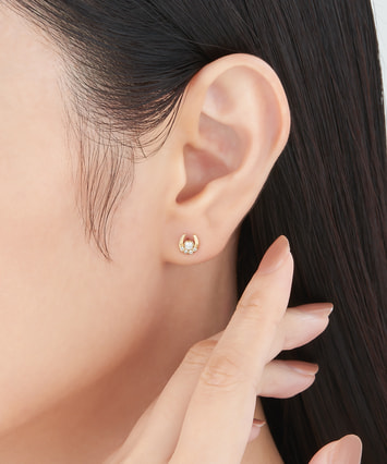 K18YG ダイヤモンド ピアス＜Wish upon a star® カード