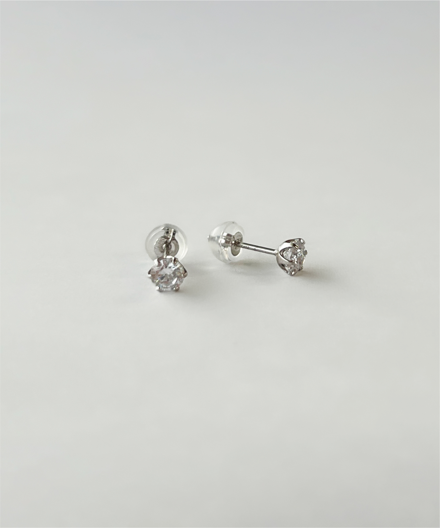 K10WG キュービックジルコニア ピアス