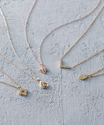 Lisa　フェスタリア K18 ダイヤモンドネックレス フェスタリア k18 ダイヤモンドネックレス