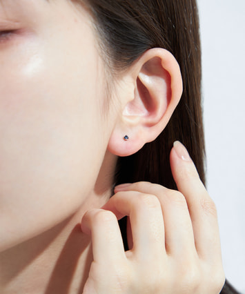 スタッド サファイヤのシンプルピアス Pt900 Pt900 サファイア ピアス|festaria Online Shop(フェスタリア