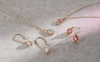 １０月の誕生石ジュエリー