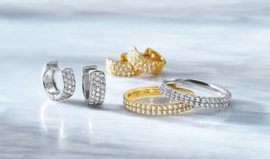 時代を超えて贅沢な輝きを。パヴェ＆エタニティジュエリー