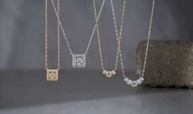 永く愛せるベーシックな "Wish upon a star®" ネックレス