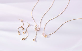 【ONLINE 限定】春の訪れを感じさせる、さくらジュエリー